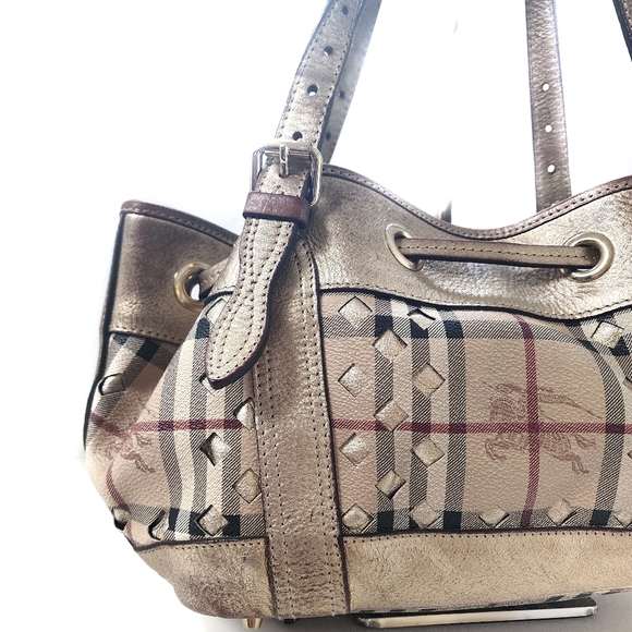 Burberry Gold/Beige Lazer Cut Check Haymarket Drawstring Tote - Picture 5 of 13